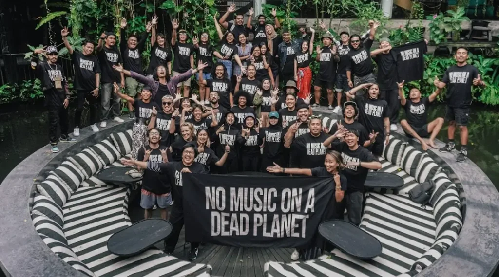 Seniman, profesional, dan individu industri musik, serta organisasi yang berkomitmen untuk melindungi kehidupan di bumi. Indonesia menjadi negara Asia pertama yang tergabung dalam gerakan global. (Foto: Music Declares Emergency)