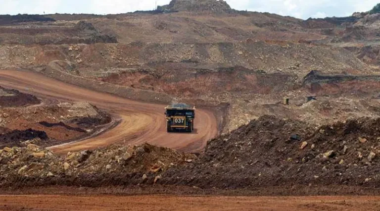 Ilustrasi kegiatan pertambangan. (Foto: rindang.ID/bmz)