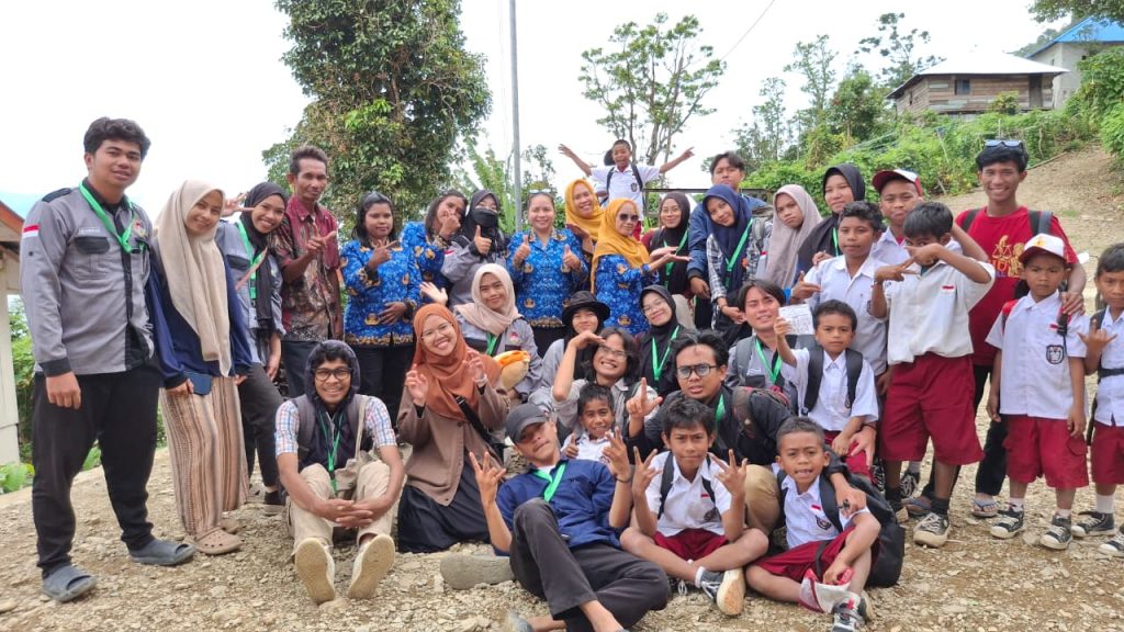 Menembus Sunyi Kayumpia: Ketika Anak Muda Menyalakan Harapan dari Pelosok