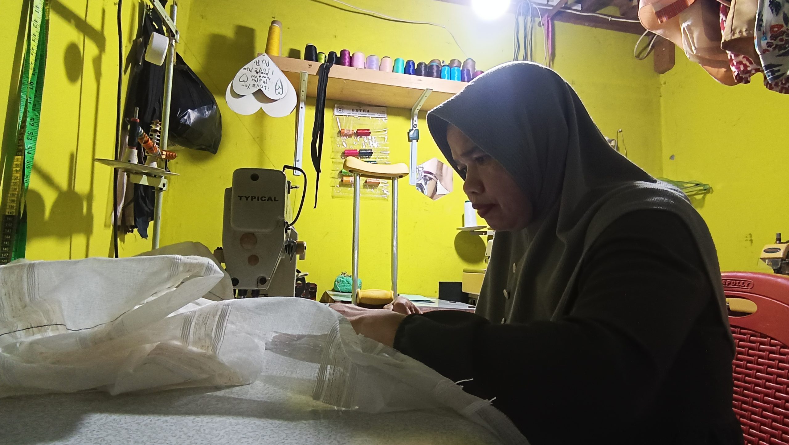 Mesin Jahit dan Semangat Kartini yang Hidup dalam Perjuangan Perempuan Disabilitas di Palu