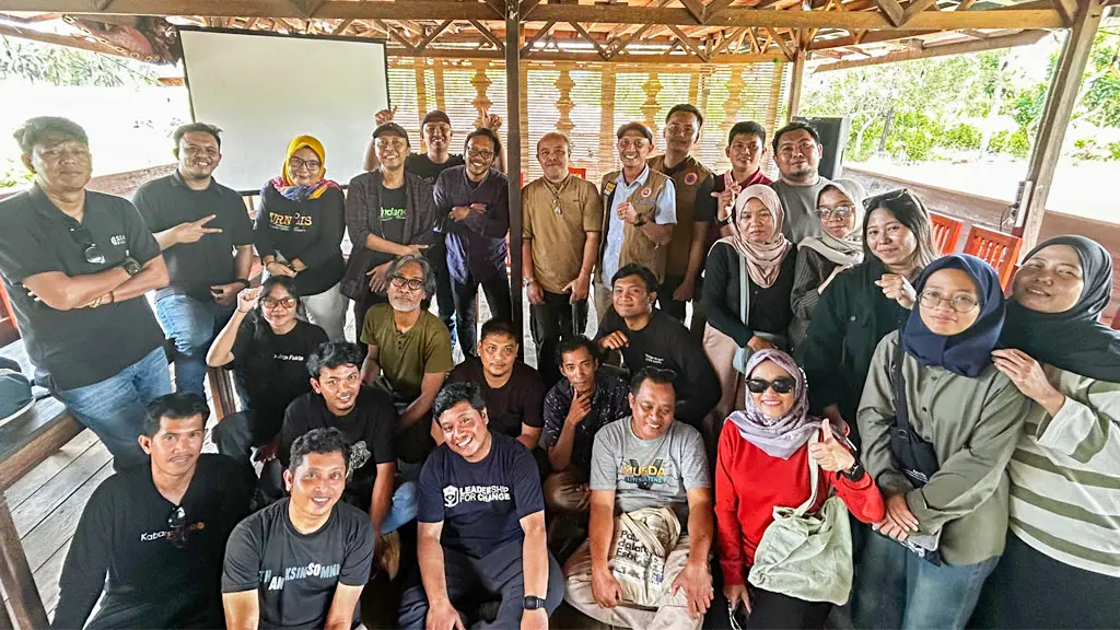 Foto bersama usai diskusi dan tanya jawab. (©Yayasan SHEEP)