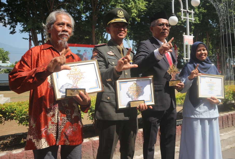 Dua Wakil Sulteng Raih Predikat Terbaik Penghargaan Wana Lestari Nasional